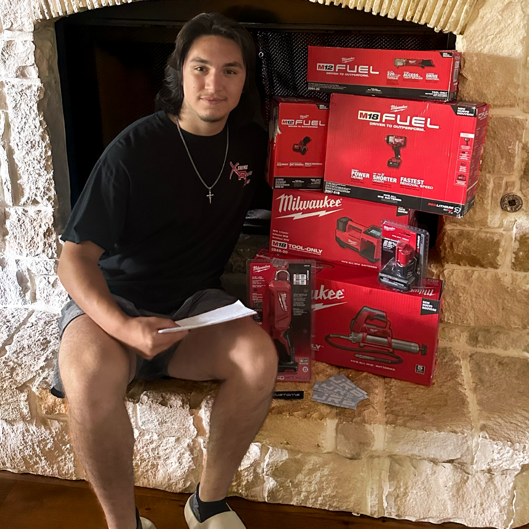 bg1 milwaukee tool set winner