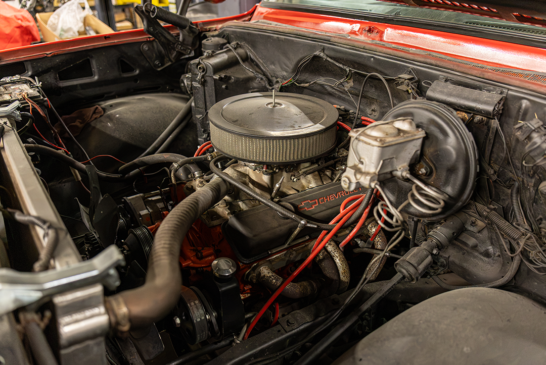 C10 engine bay with round air cleaner