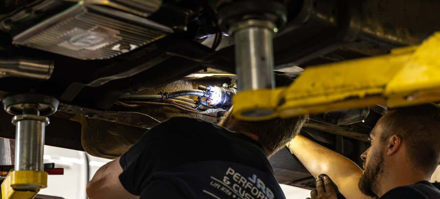 Mechanics working under lifted C10